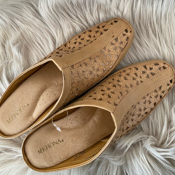 Merona Shoes - ✨NWOT Tan Mules✨